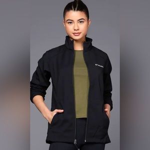 Columbia Sportswear women softshell jacket size SMALL in Black
